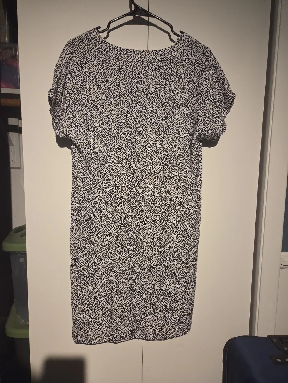 GAP Black and White Dot-Print V-Neck Tunic Dress